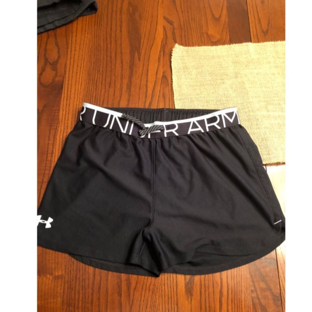 Black under armour running shorts